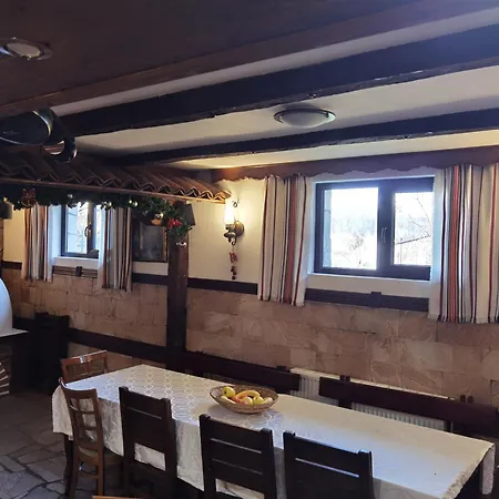 Mira Konukevi Dobrinishte